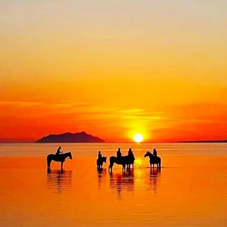 Sunrise Stagnone - Seafront Kitesurf Marsala