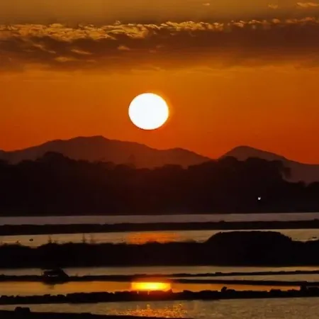 Bed and Breakfast Sunrise Stagnone - Sicily Sea Μαρσάλα